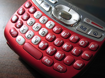 treo680red_120801_002.jpg